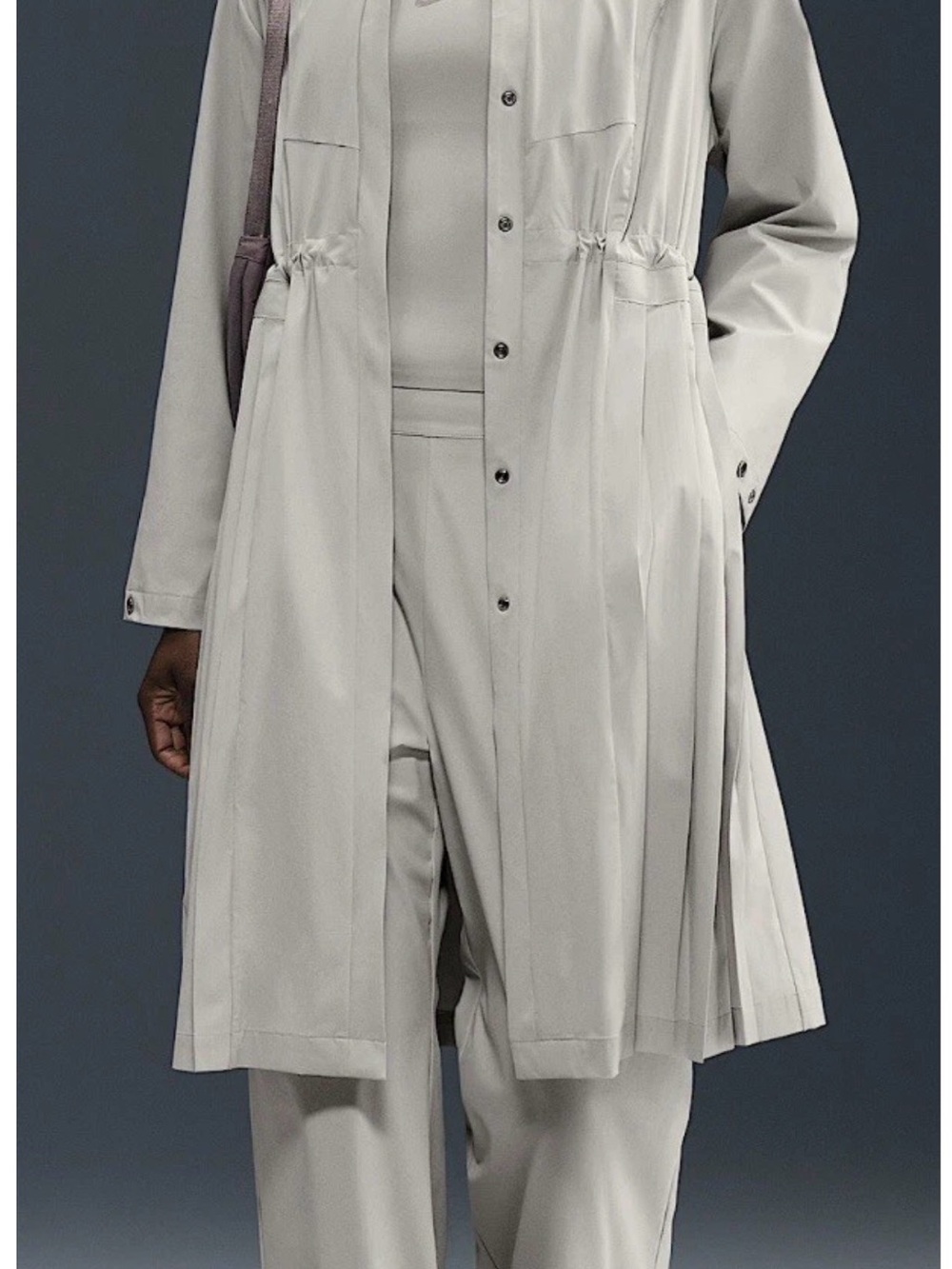 Nike 24.7 Perfect Stretch Dri-Fit Oversize Trench Coat - Picture 9 of 11
